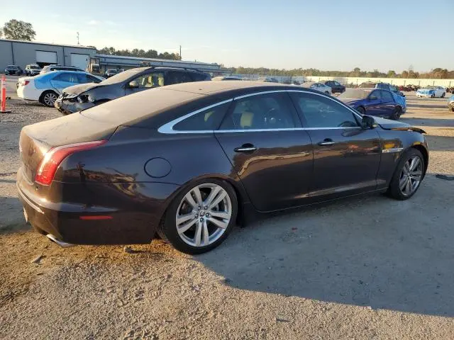 2011 JAGUAR XJ   