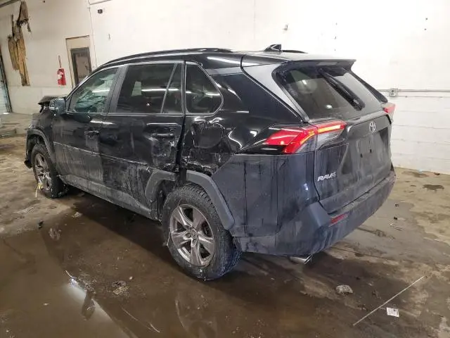 2022 TOYOTA RAV4 XLE  