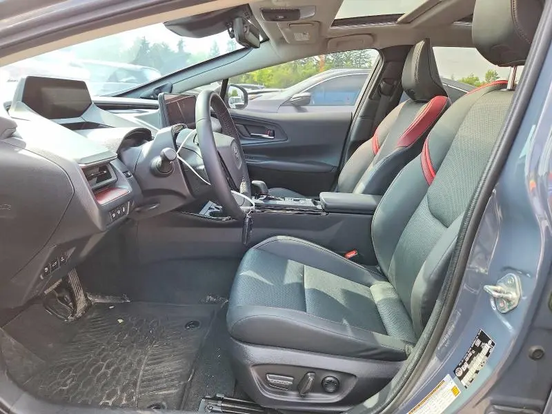 2024 TOYOTA PRIUS   