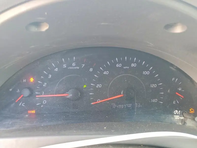 2011 TOYOTA CAMRY LE  