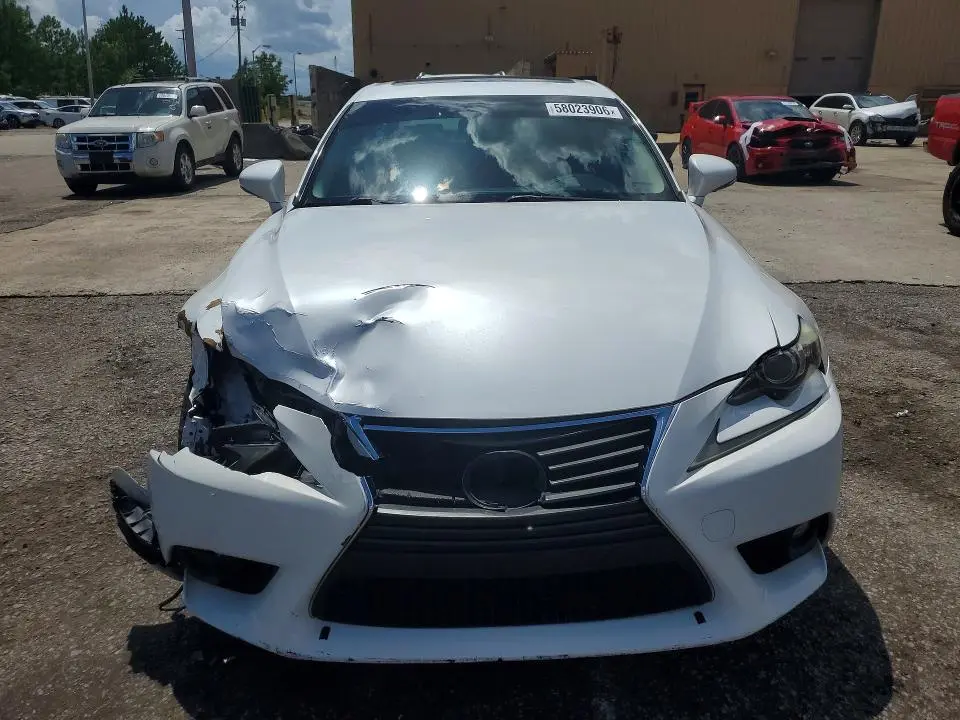 2016 LEXUS IS 200T  