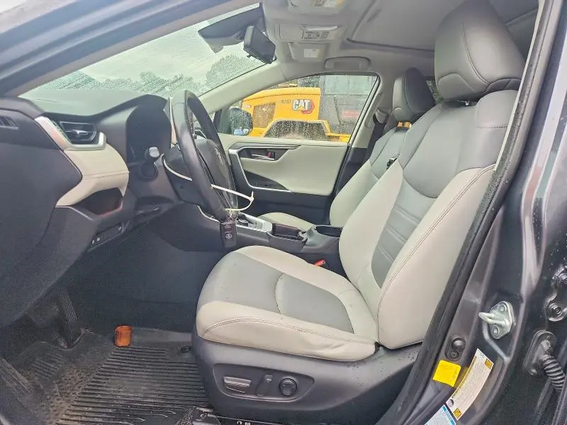 2019 TOYOTA RAV4 LIMITED  