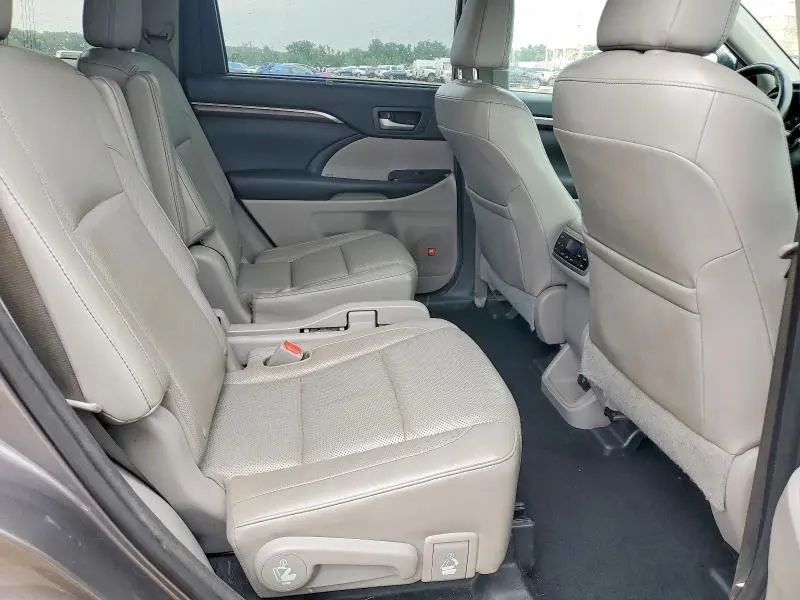 2015 TOYOTA HIGHLANDER LIMITED PLATINUM  