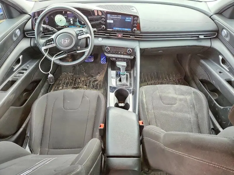 2022 HYUNDAI ELANTRA SEL  