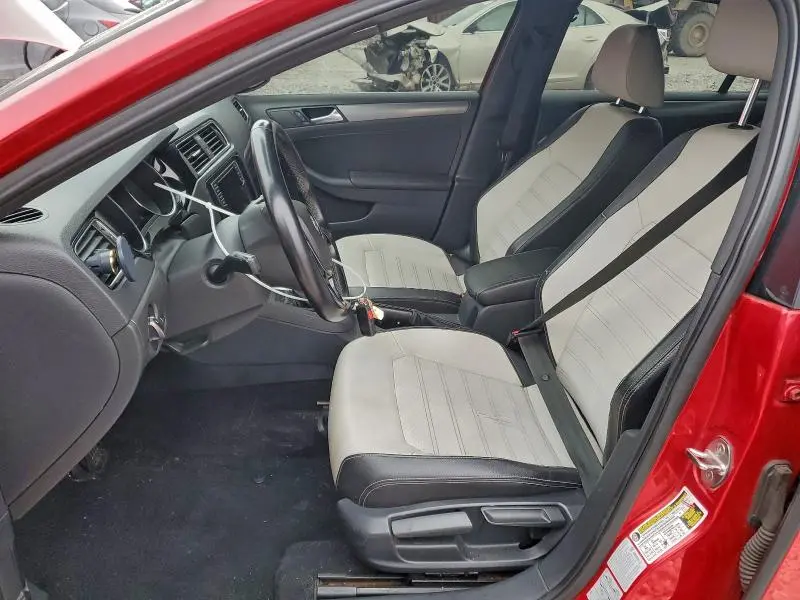 2016 VOLKSWAGEN JETTA SPORT  