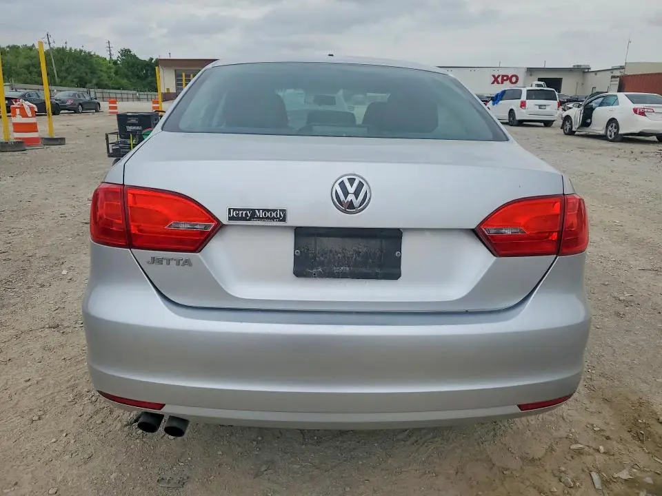 2013 VOLKSWAGEN JETTA BASE  