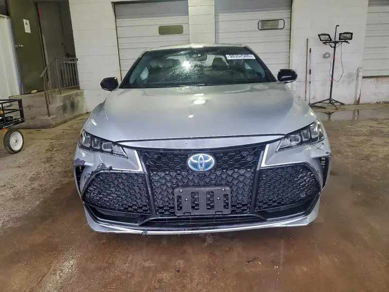 2021 TOYOTA AVALON XSE  