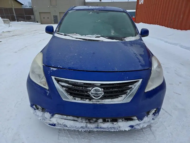 2013 NISSAN VERSA S  