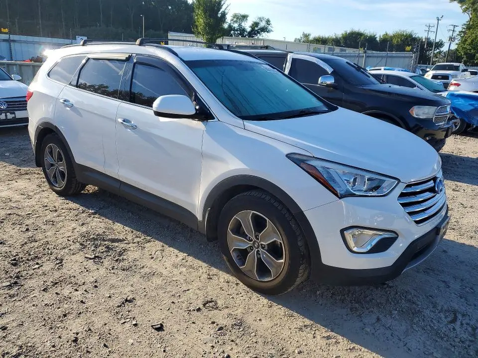 2016 HYUNDAI SANTA FE SE  