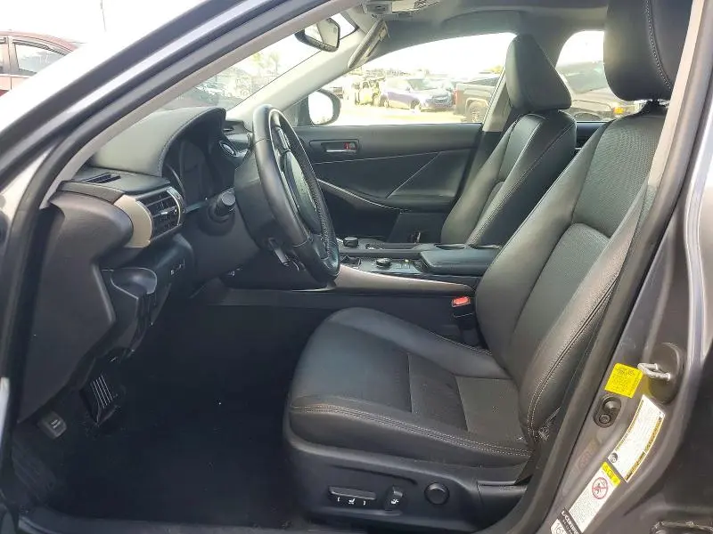 2016 LEXUS IS 200T  