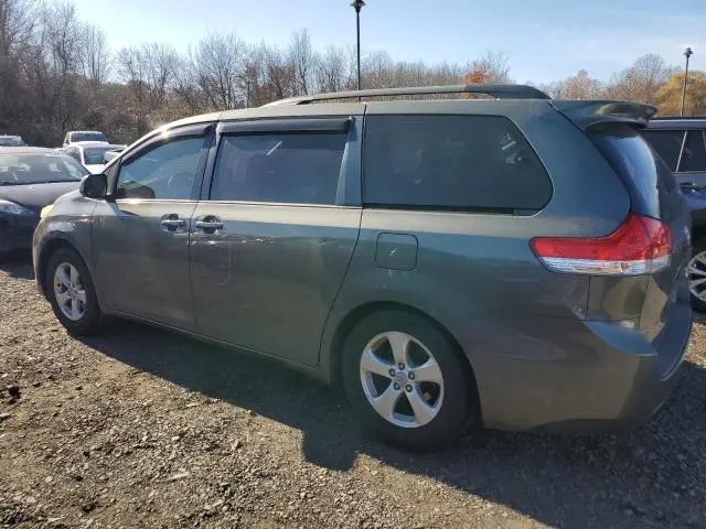 2011 TOYOTA SIENNA LE  