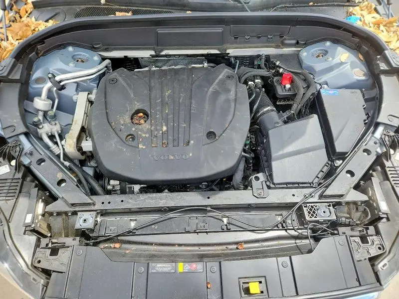 2023 VOLVO XC60 PLUS  
