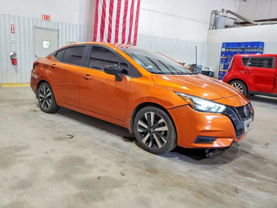 2022 NISSAN VERSA SR  