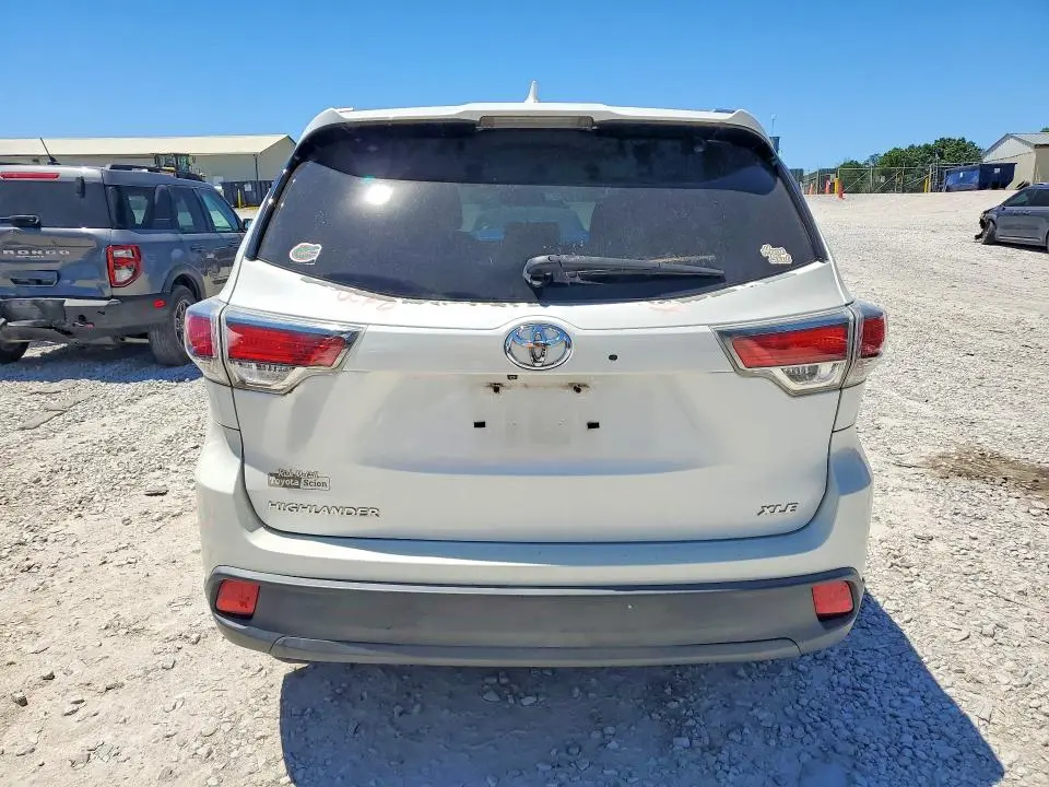 2015 TOYOTA HIGHLANDER XLE  