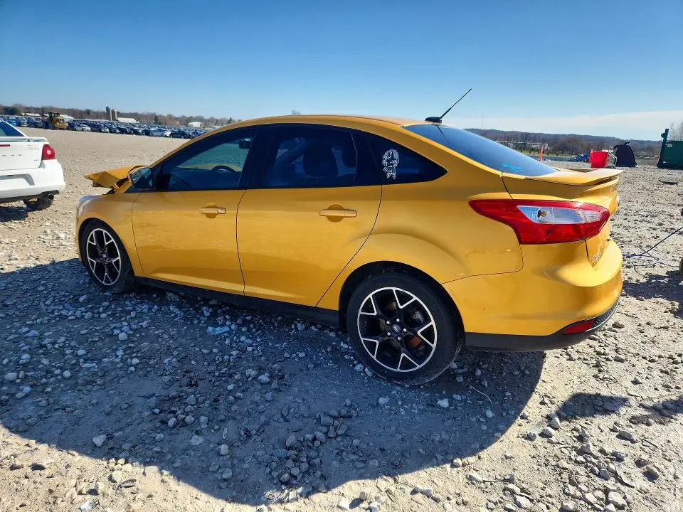 2012 FORD FOCUS SE  