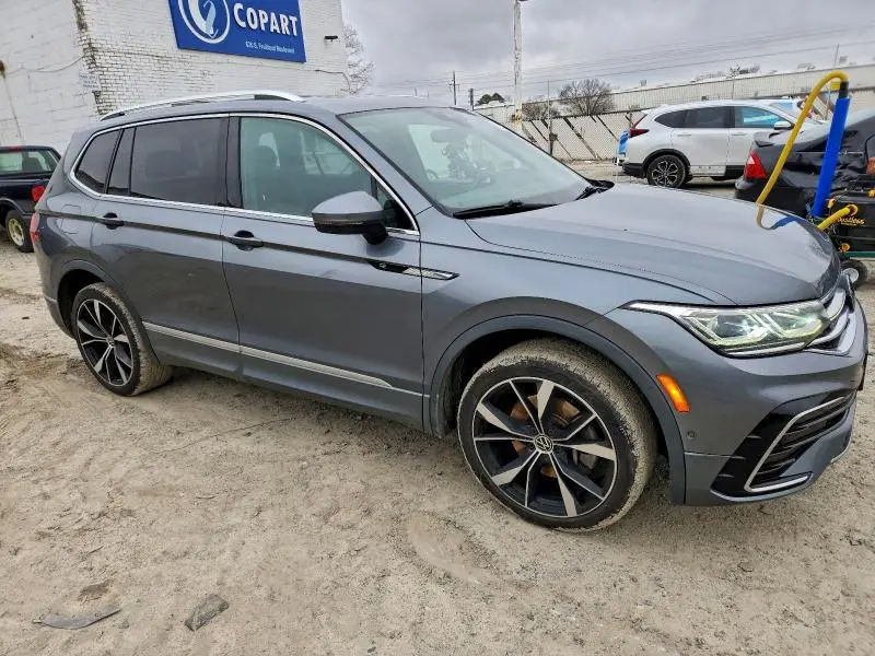 2022 VOLKSWAGEN TIGUAN SEL R-LINE  