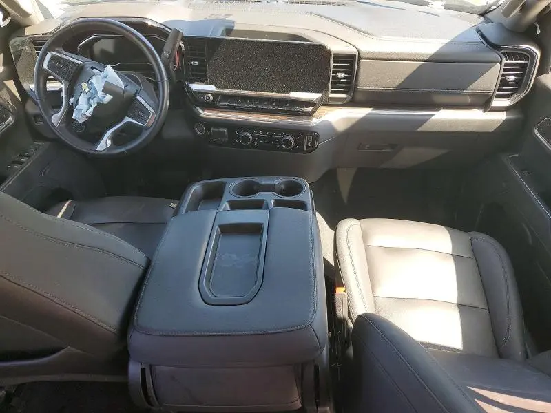 2022 CHEVROLET SILVERADO C1500 LT  