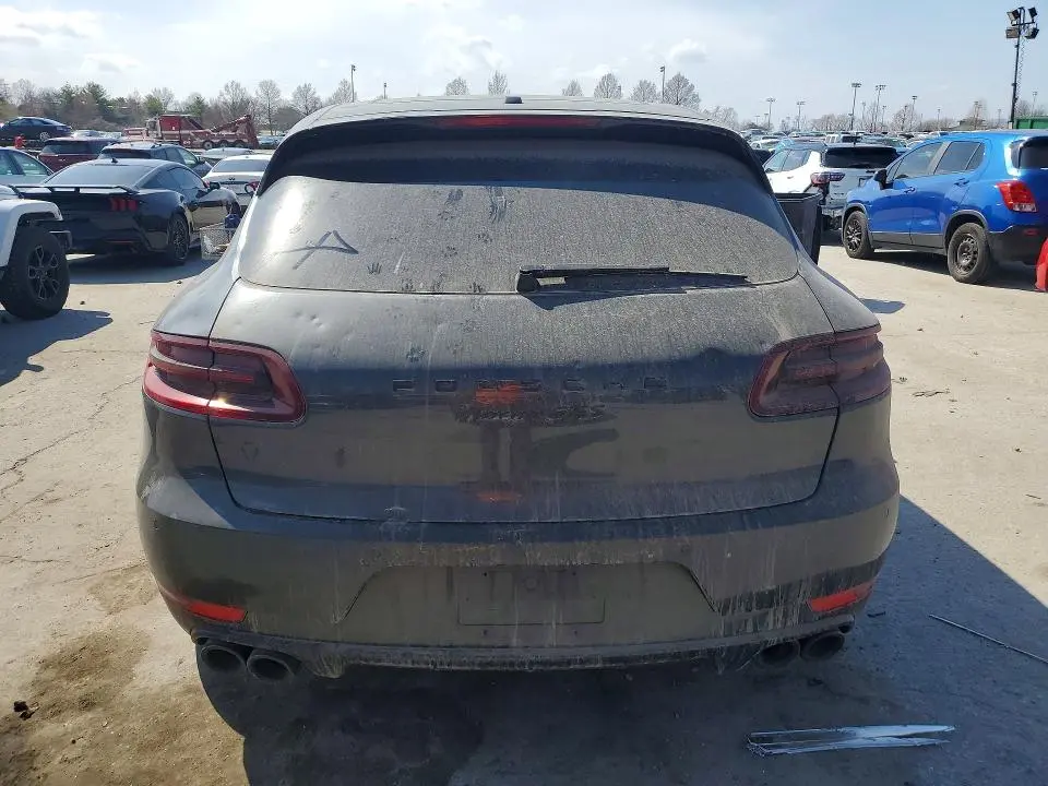 2018 PORSCHE MACAN GTS  
