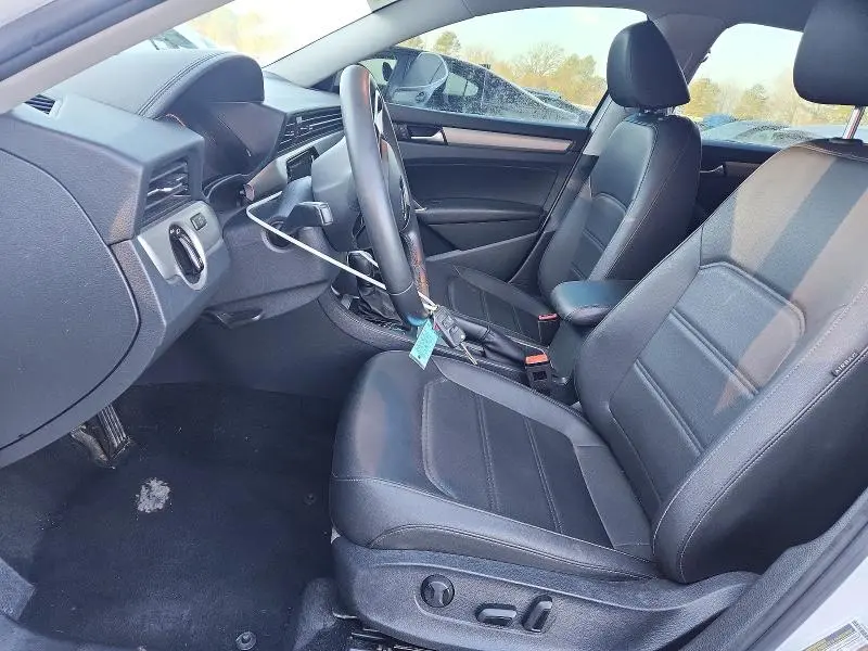 2021 VOLKSWAGEN PASSAT SE  