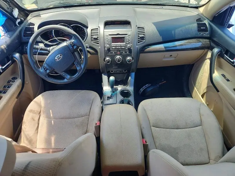 2013 KIA SORENTO LX  