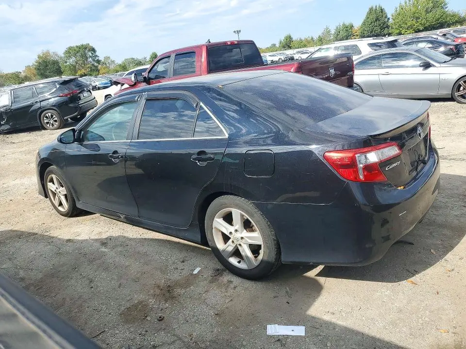 2013 TOYOTA CAMRY SE  