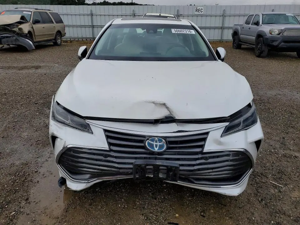 2020 TOYOTA AVALON LIMITED  