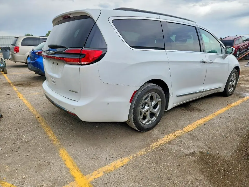 2022 CHRYSLER PACIFICA   