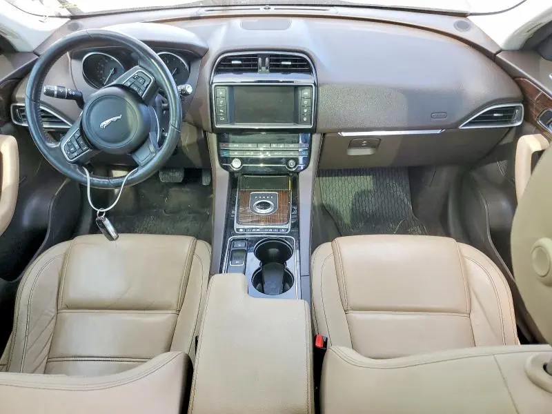 2017 JAGUAR F-PACE PRESTIGE  