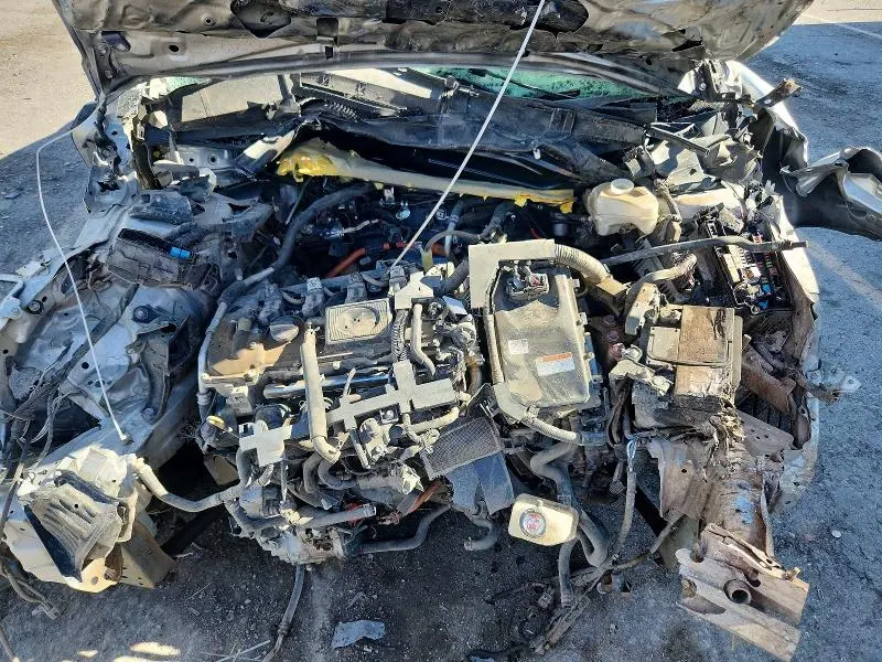 2019 TOYOTA PRIUS XLE  