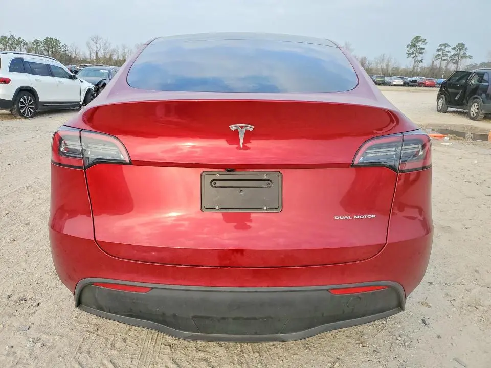 2024 TESLA MODEL Y   