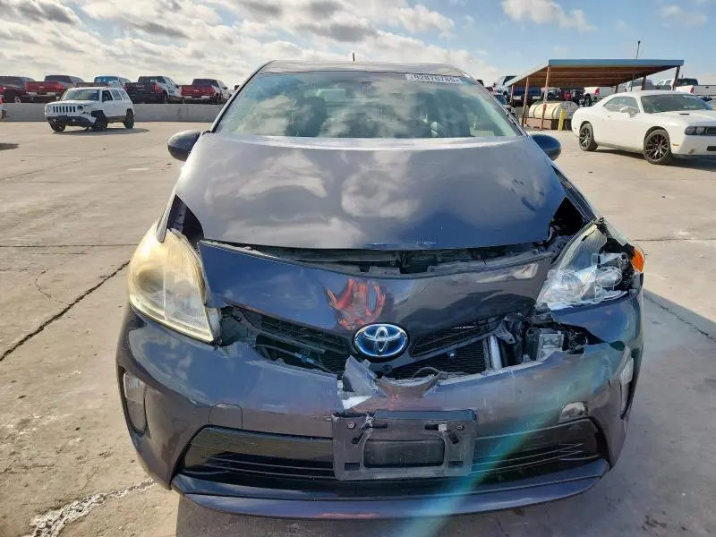 2015 TOYOTA PRIUS   