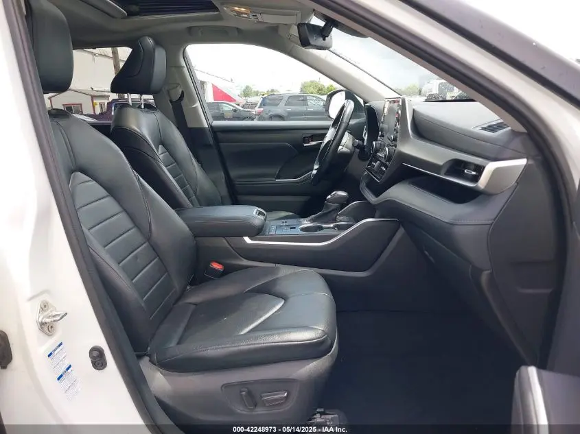 2020 TOYOTA HIGHLANDER HYBRID XLE