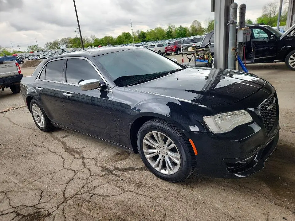 2016 CHRYSLER 300C   