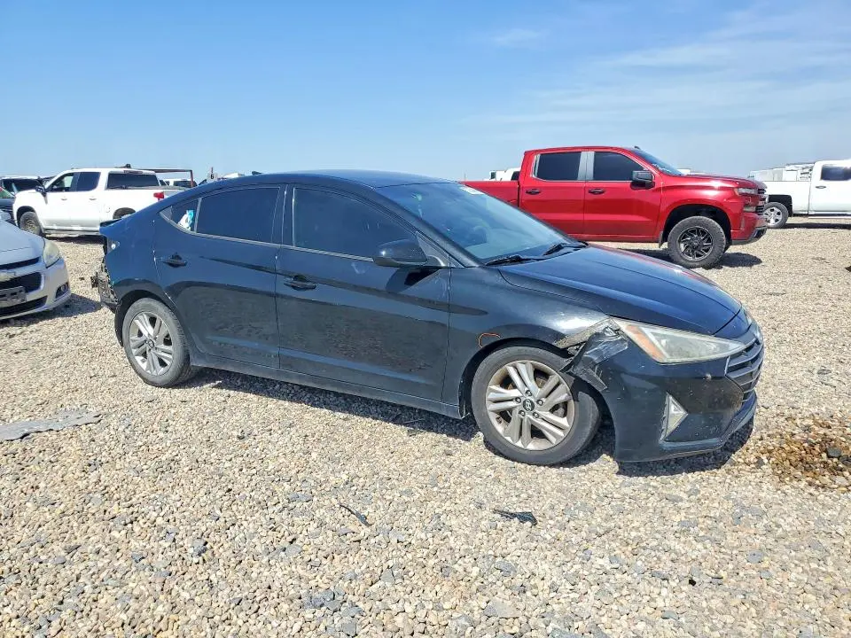2019 HYUNDAI ELANTRA SEL  