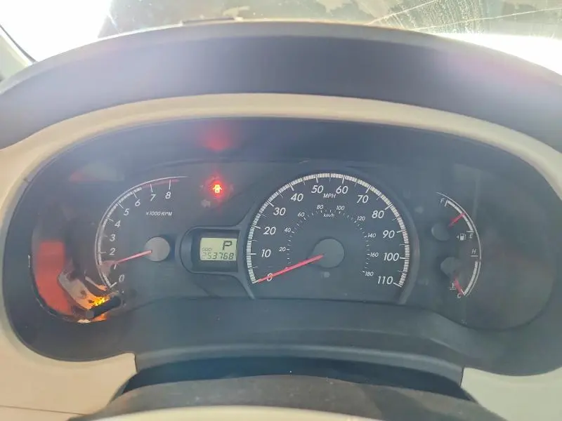 2013 TOYOTA SIENNA LE  
