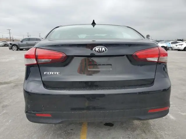 2017 KIA FORTE LX  