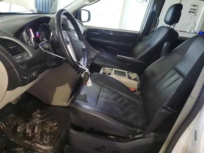 2013 CHRYSLER TOWN & COUNTRY TOURING  