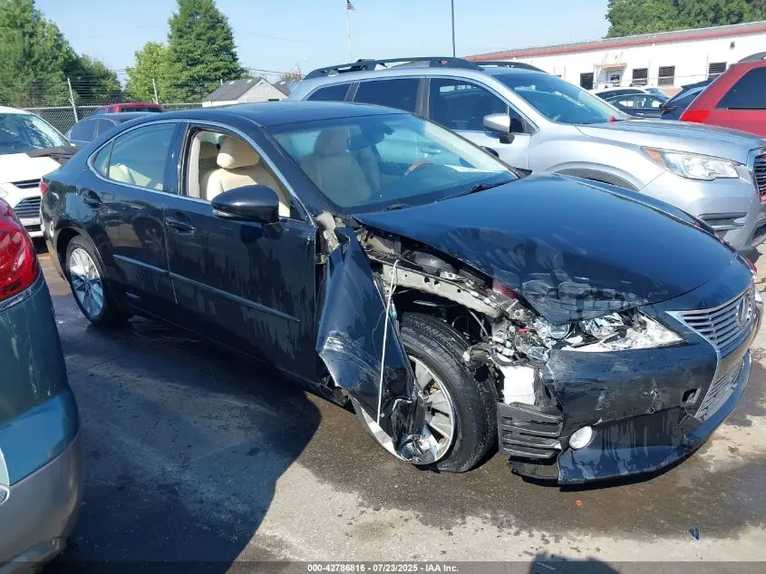 2013 LEXUS ES 300H  