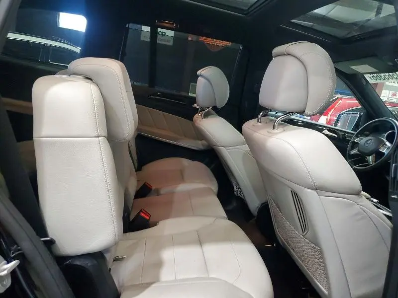 2015 MERCEDES-BENZ GL 550 4MATIC  