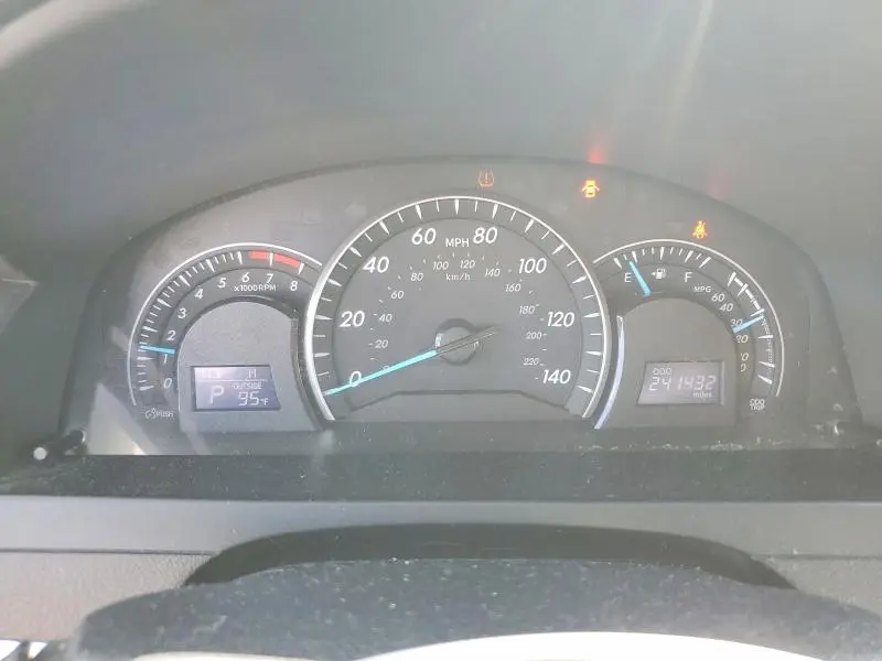 2013 TOYOTA CAMRY LE  