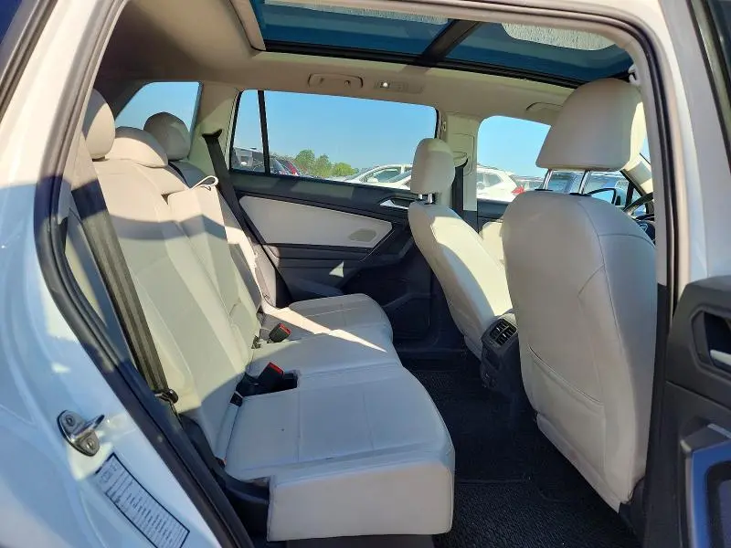 2021 VOLKSWAGEN TIGUAN SE  