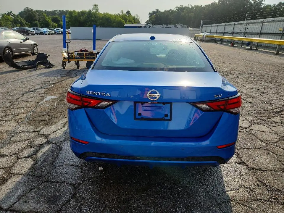 2022 NISSAN SENTRA SV  