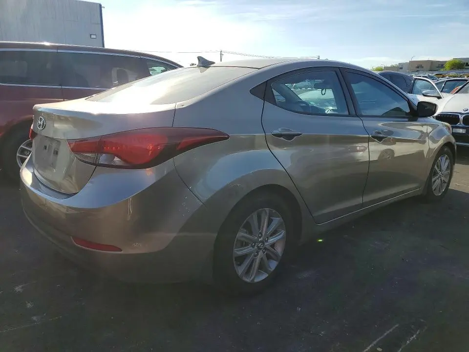 2014 HYUNDAI ELANTRA SE  