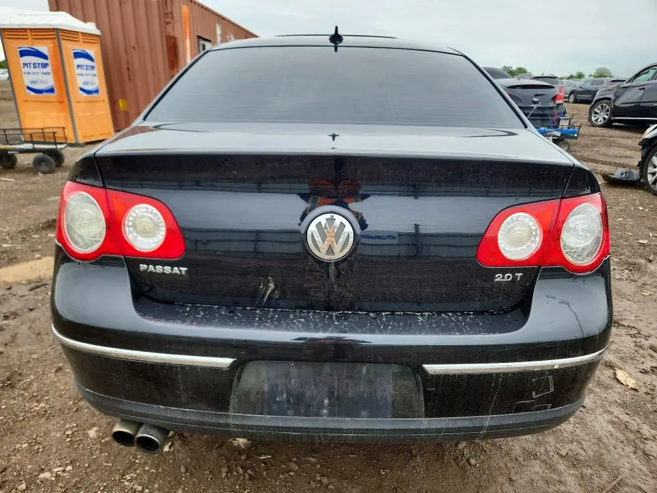 2010 VOLKSWAGEN PASSAT KOMFORT  