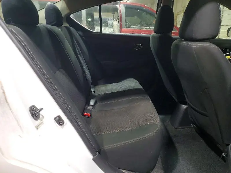 2018 NISSAN VERSA SV  