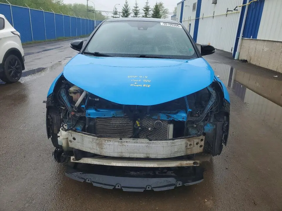 2019 TOYOTA C-HR LE  