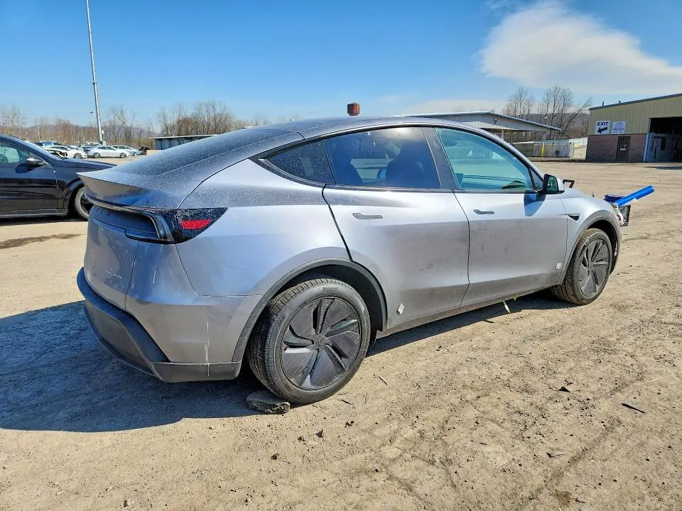2026 TESLA MODEL Y   