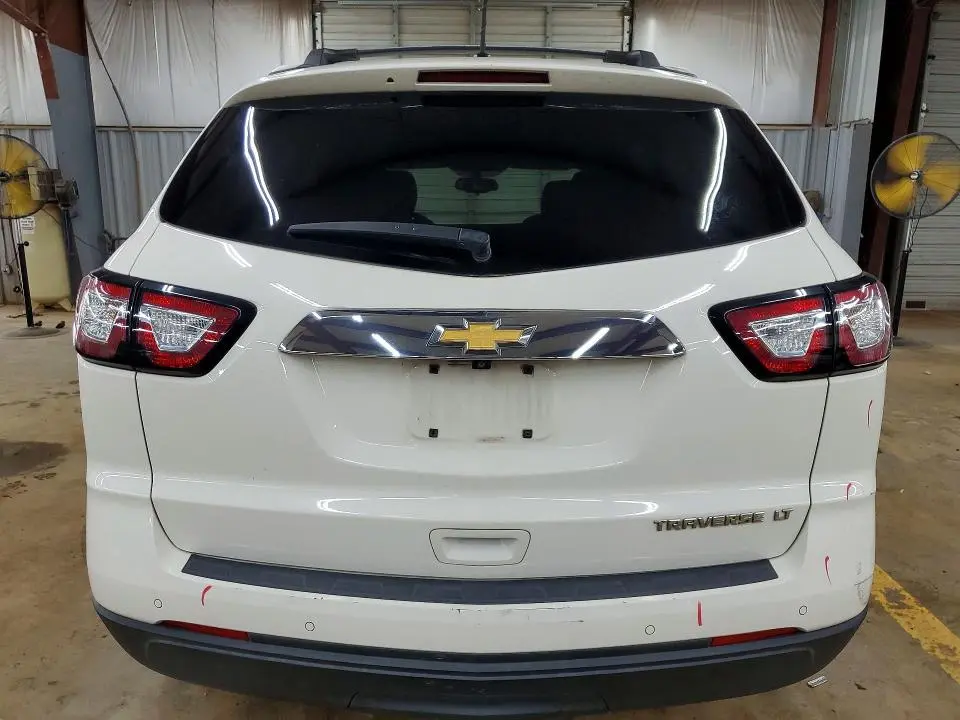 2015 CHEVROLET TRAVERSE LT  