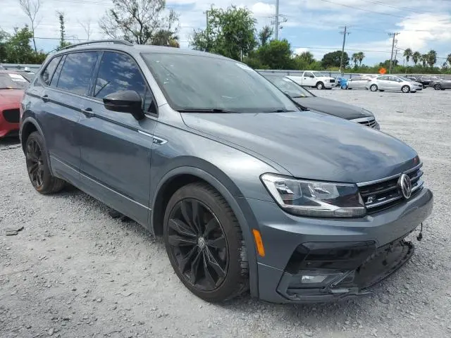 2020 VOLKSWAGEN TIGUAN SE  