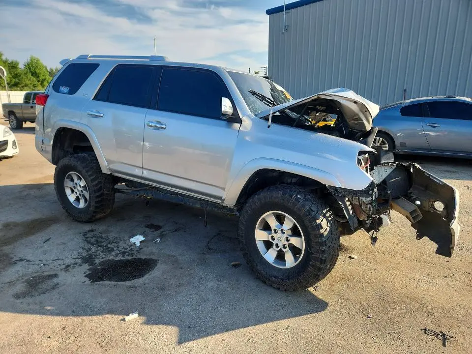 2012 TOYOTA 4RUNNER SR5  